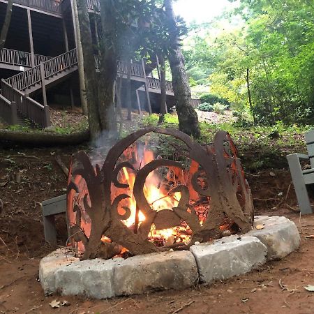 Cozy Creekfront Family Cabin-Pet Friendly -Gamerm-Hot Tub Hiawassee Bagian luar foto