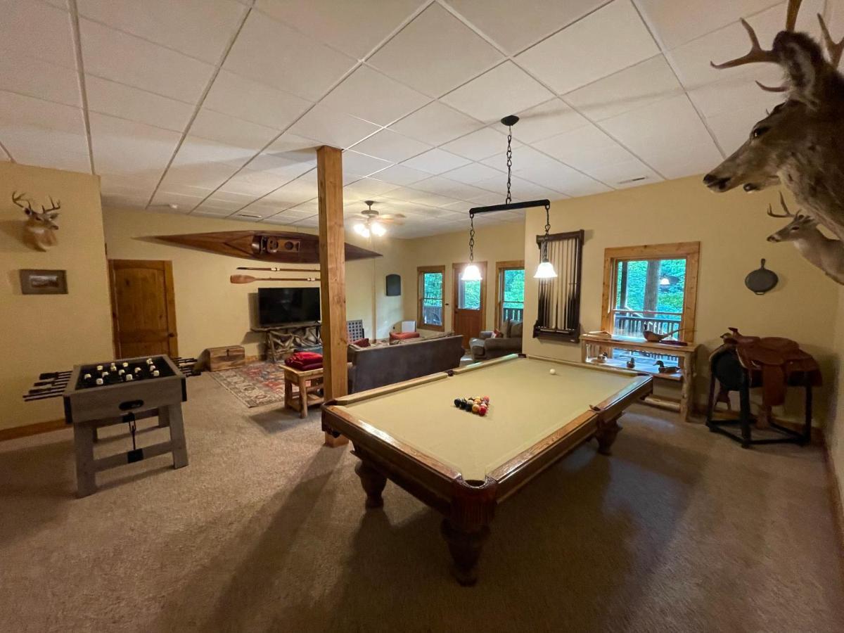Cozy Creekfront Family Cabin-Pet Friendly -Gamerm-Hot Tub Hiawassee Bagian luar foto