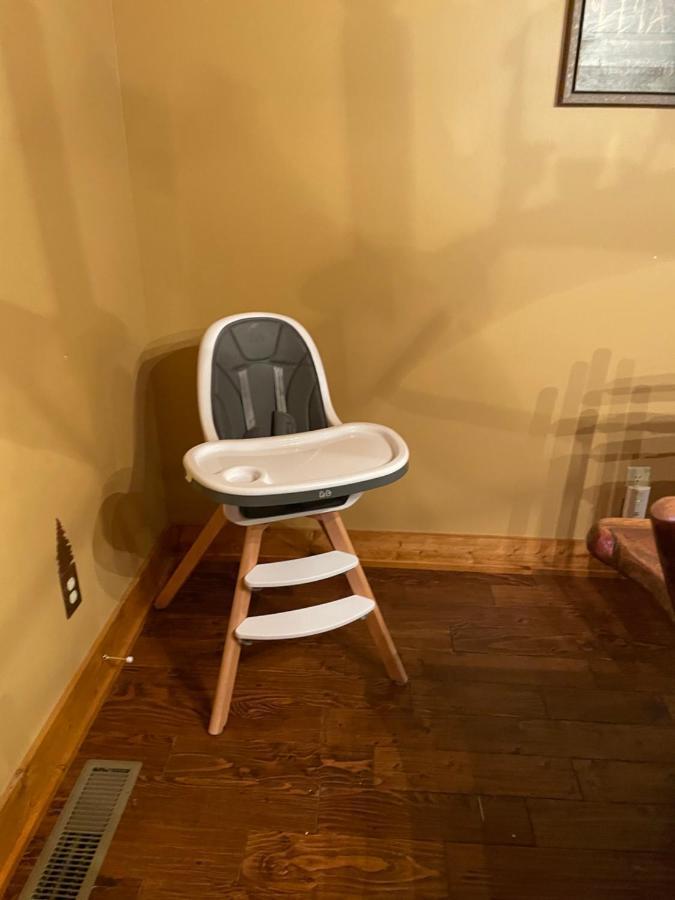 Cozy Creekfront Family Cabin-Pet Friendly -Gamerm-Hot Tub Hiawassee Bagian luar foto