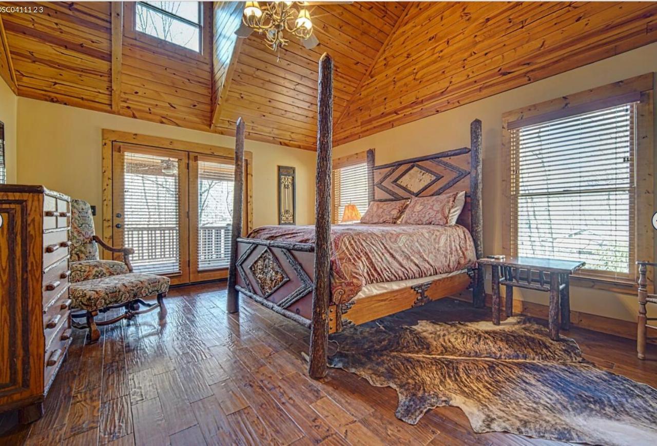 Cozy Creekfront Family Cabin-Pet Friendly -Gamerm-Hot Tub Hiawassee Bagian luar foto