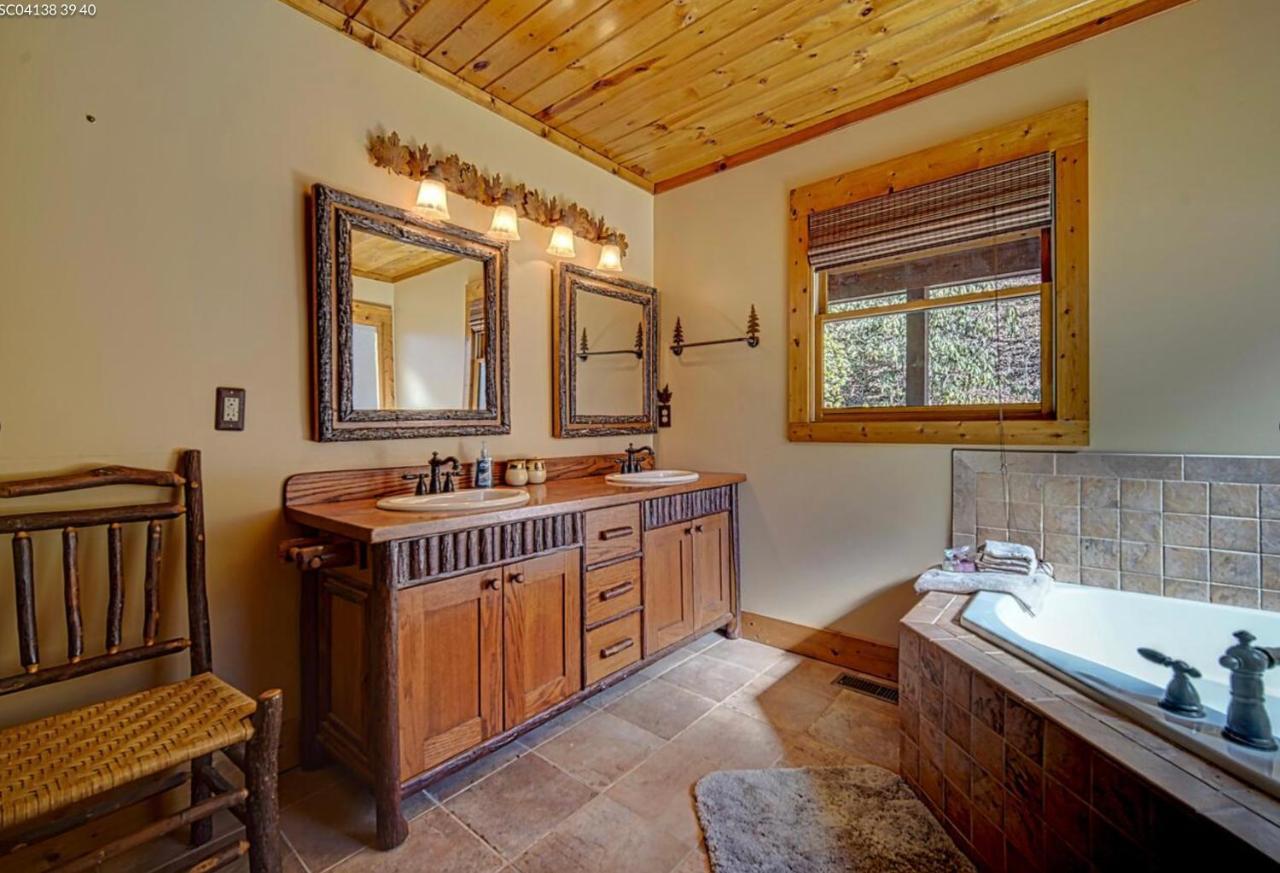 Cozy Creekfront Family Cabin-Pet Friendly -Gamerm-Hot Tub Hiawassee Bagian luar foto