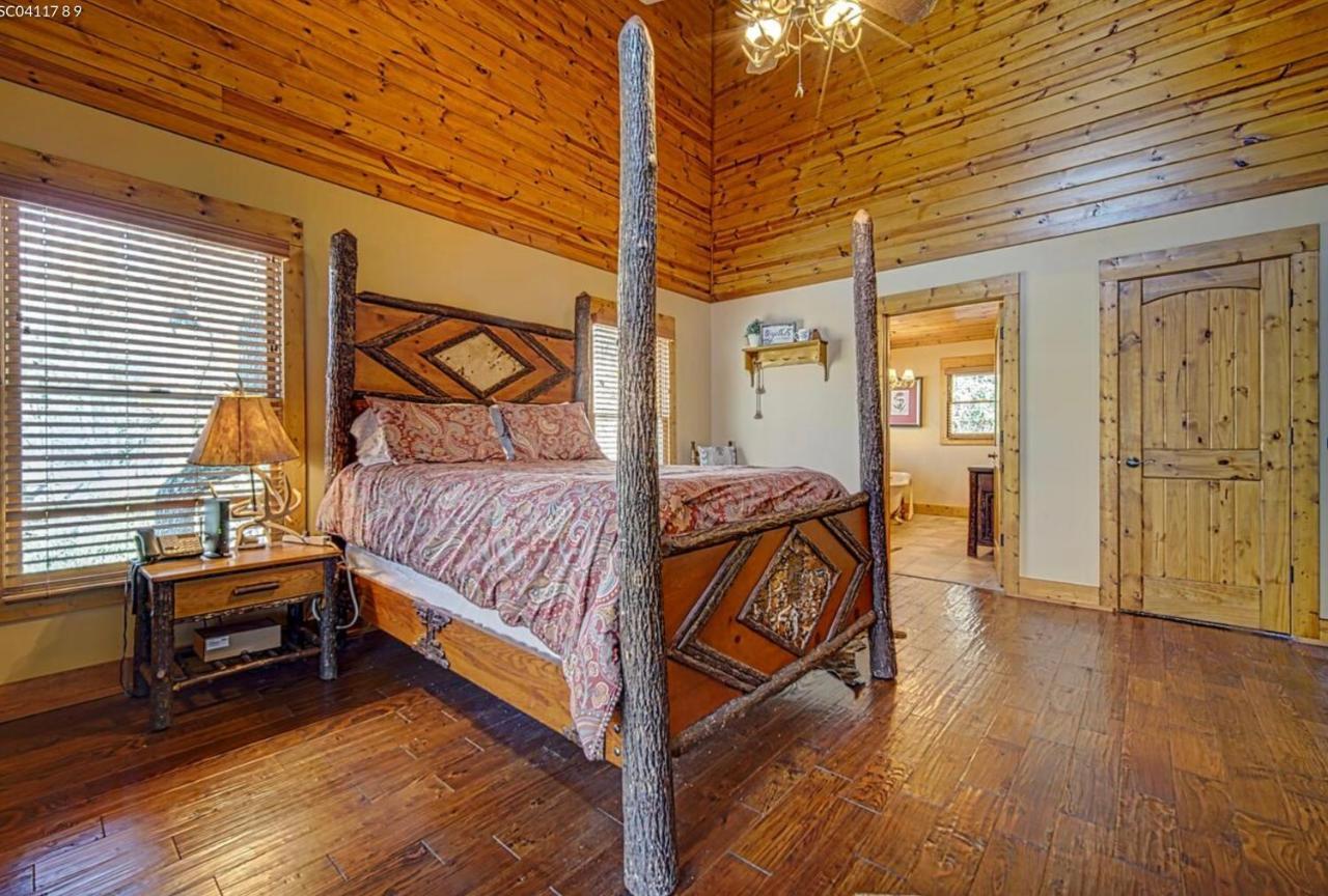 Cozy Creekfront Family Cabin-Pet Friendly -Gamerm-Hot Tub Hiawassee Bagian luar foto