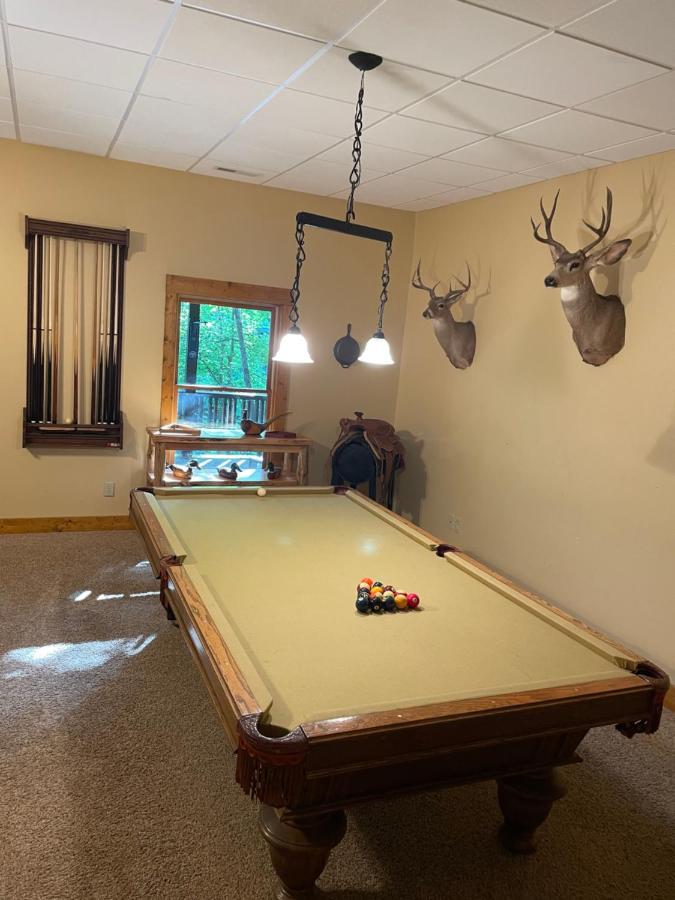 Cozy Creekfront Family Cabin-Pet Friendly -Gamerm-Hot Tub Hiawassee Bagian luar foto