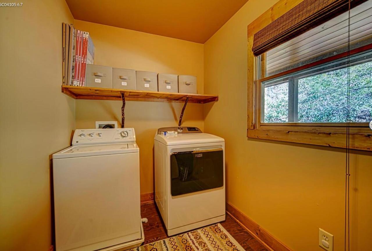 Cozy Creekfront Family Cabin-Pet Friendly -Gamerm-Hot Tub Hiawassee Bagian luar foto