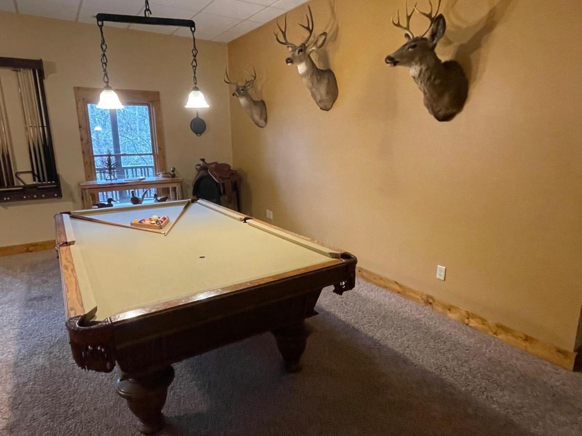 Cozy Creekfront Family Cabin-Pet Friendly -Gamerm-Hot Tub Hiawassee Bagian luar foto